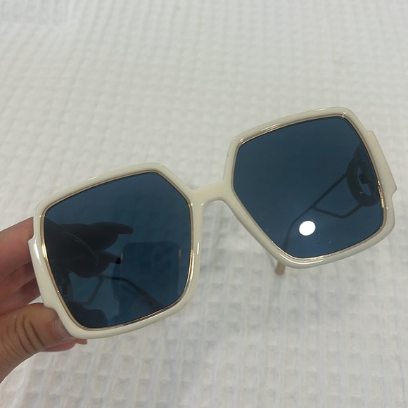 Dior Sunglasses - Picture 5 of 6